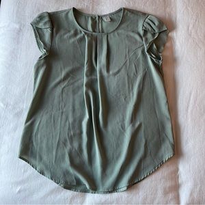 Tulip sleeve blouse